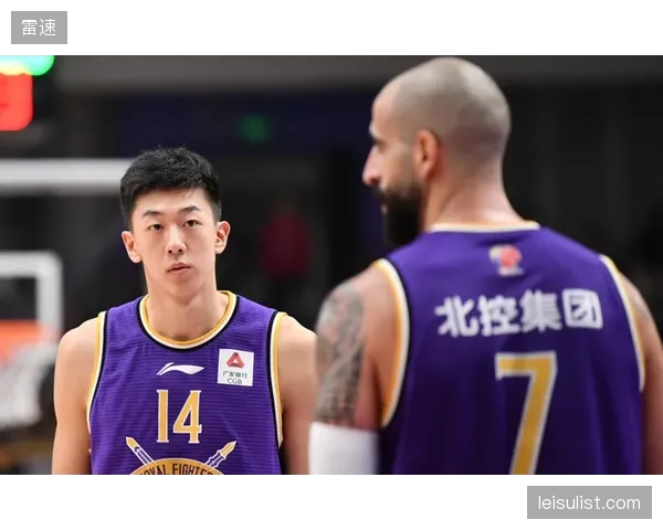 新劳资协议生效，篮球联赛“巨头抱团”模式面临解体，球队建队策略迎变革。